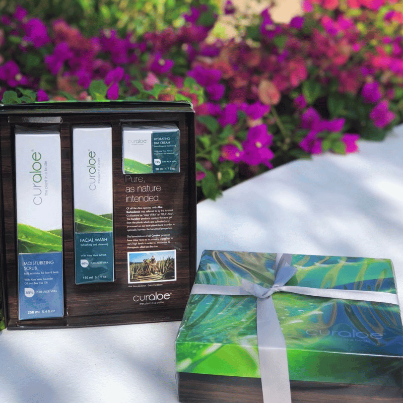 Elegant, foldable packaging for Aloe Vera products from Curaçao