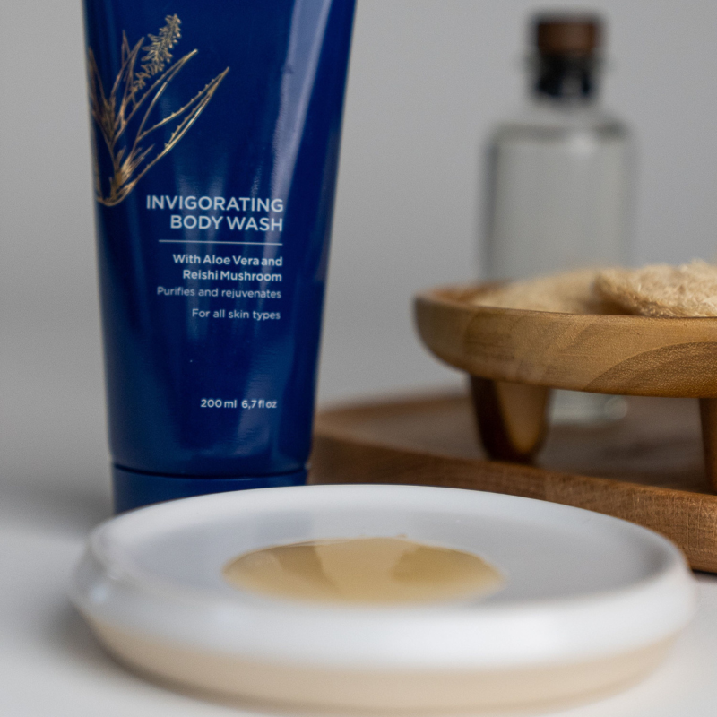 Curaloe Organic Aloe Vera Body Wash - Refresh Your Skin with Natural Ingredients